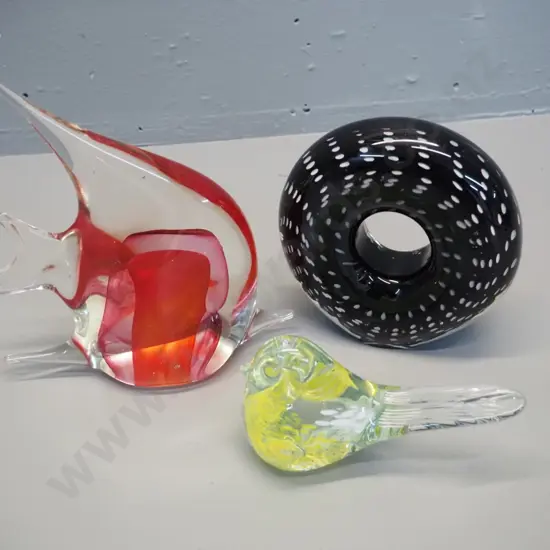 3 pieces of art glass - yellow & clear bird, clear, black and white circular w/worn label on base and a fish H-170 L-150