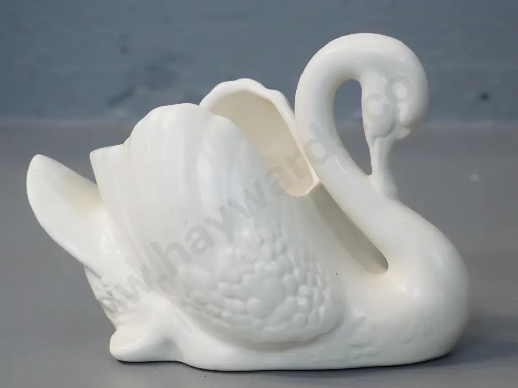 Crown Lynn swan vase No 154 H-100 L-160 Image 1++
