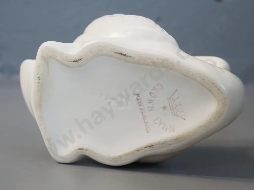 Crown Lynn swan vase No 154 H-100 L-160 Image 1++