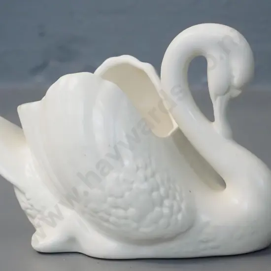 Crown Lynn swan vase No 154 H-100 L-160