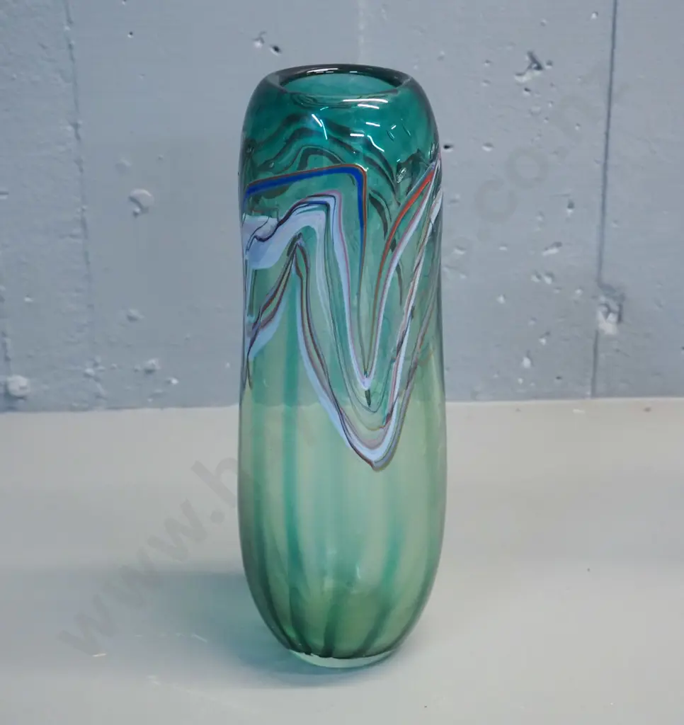 Peter Viesnik NZ art glass vase - signed Viesnik '87. H270 Image 1++