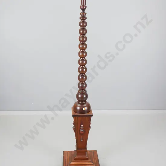 classical style lampstand, bobbin turned stem on tapered column going to square section plinth, in mahogany, H - 1540