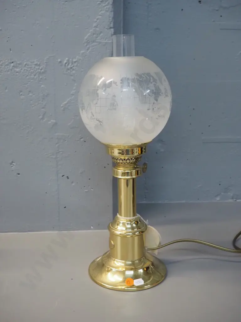 Harnisch Denmark reproduction brass table lamp in style of kerosene lamp, with frosted world map themed shade, clear Image 1++