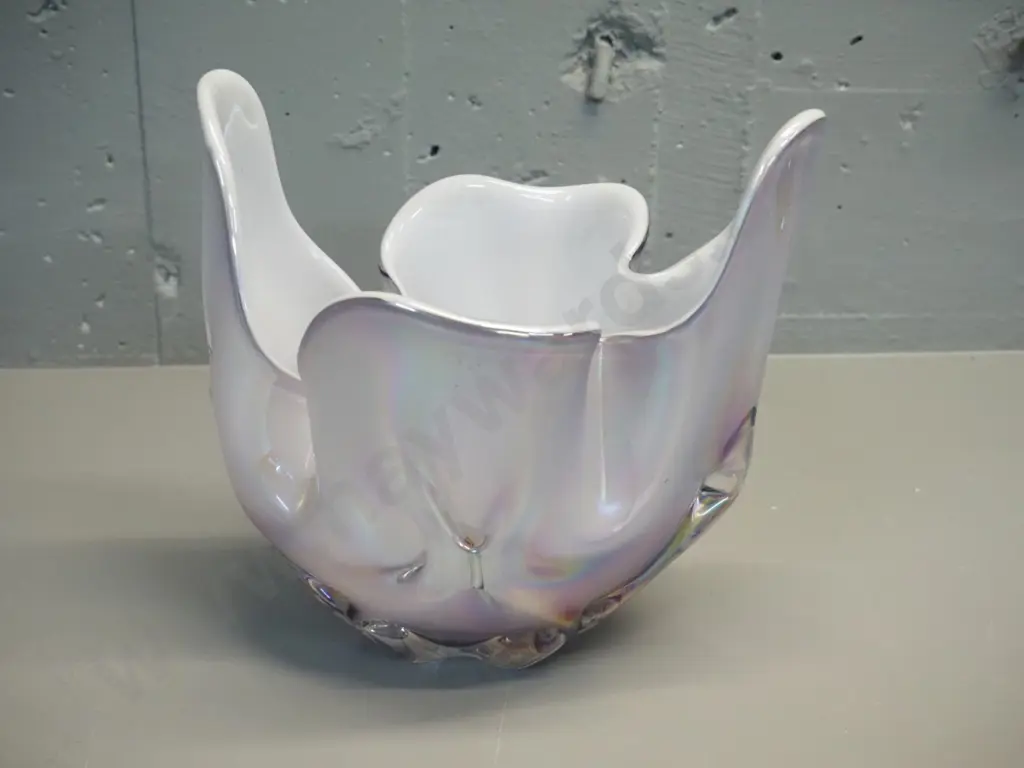 art glass lavender lustre vase H-220 W-230 Image 1++