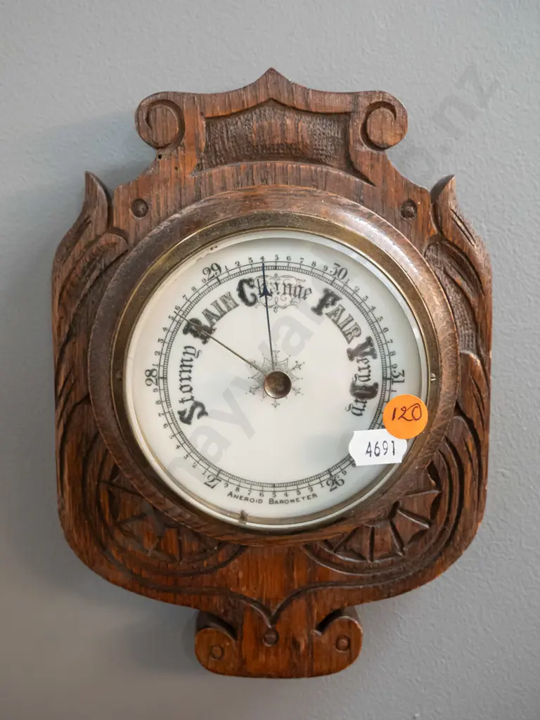 vintage carved oak wall barometer - H-220 W-160 Image 1++