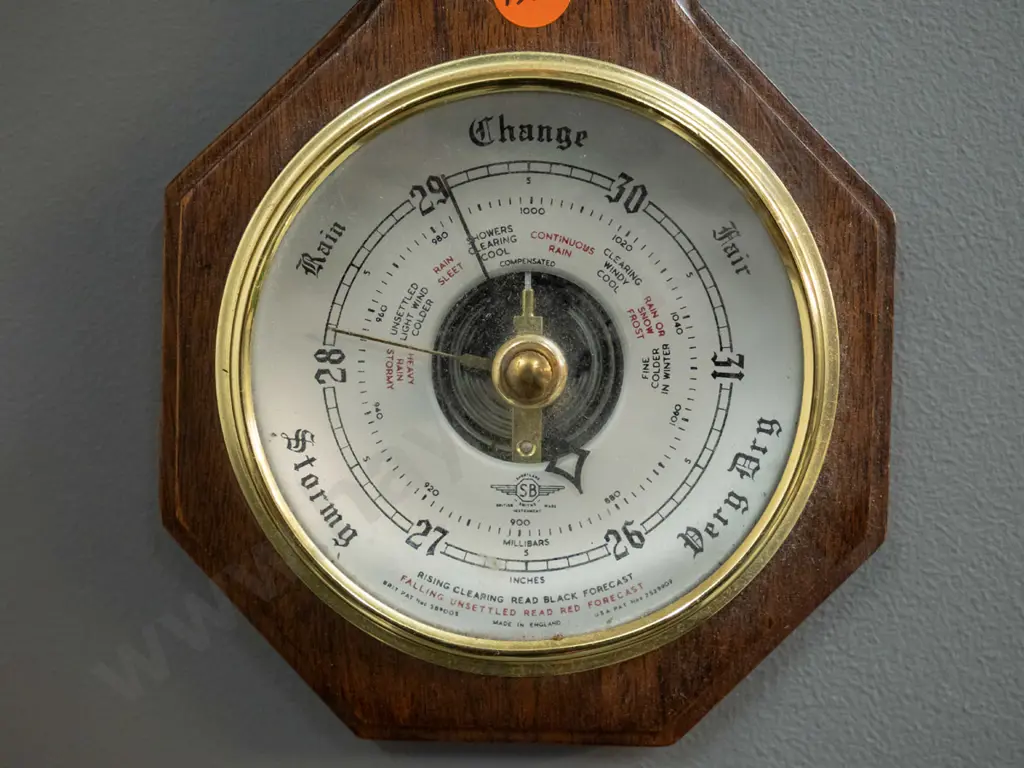oak cased English wall barometer-thermometer H-300 W-140 Image 1++