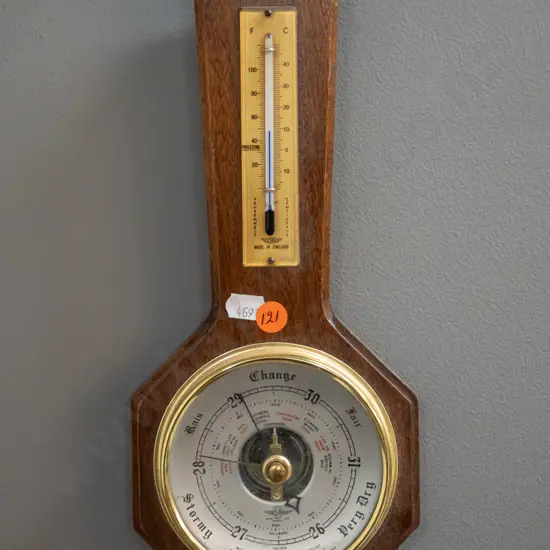 oak cased English wall barometer-thermometer H-300 W-140
