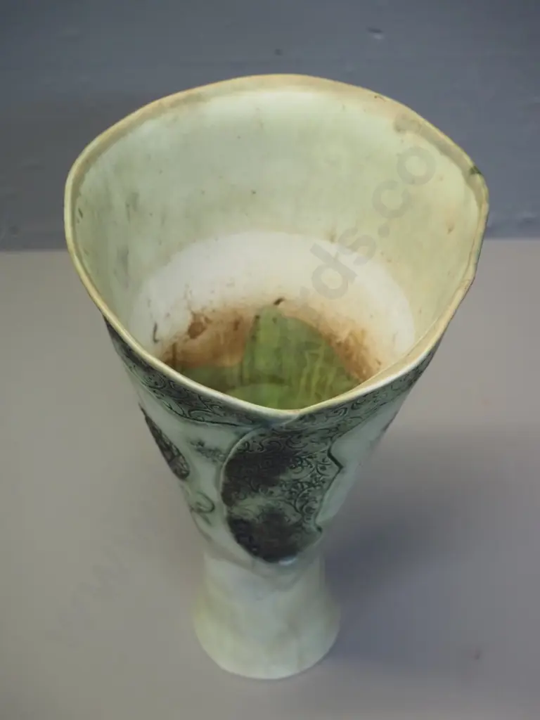 studio pottery flower / leaf shape vase - impressed mark 'PC 2012 NZ' H-295 D-170 at rim Image 1++
