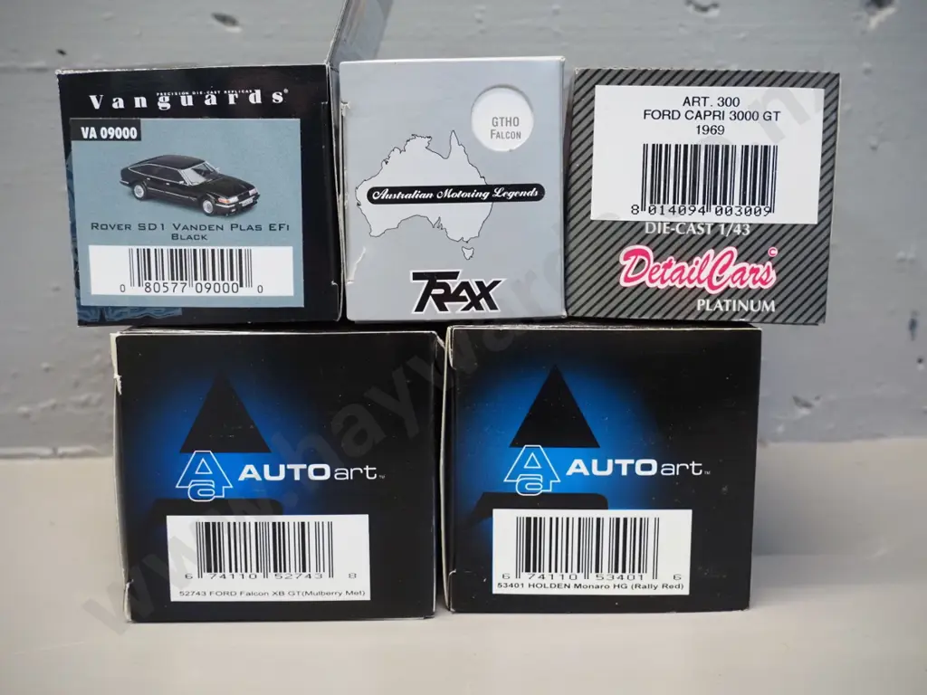 5 die-cast model vehicles in original boxes - 1960s cars - Auto Art, Trax, Detail Cars etc. Image 1++