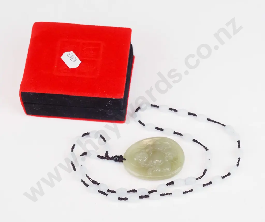 stone carved necklace Image 1++