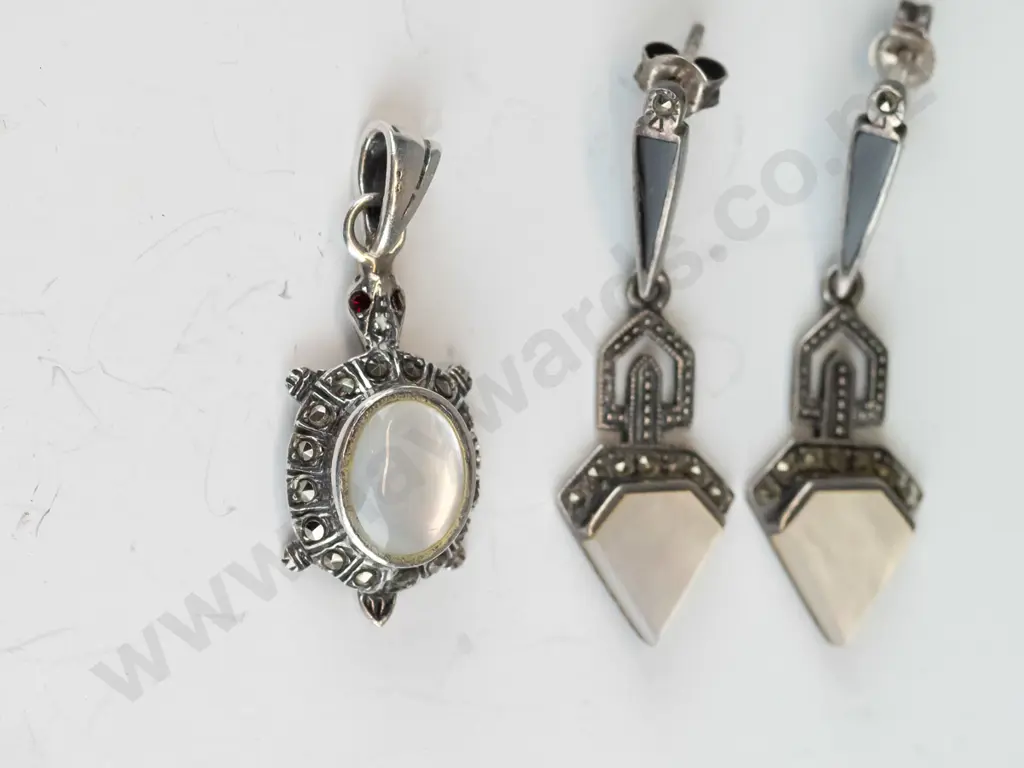 silver necklace [no chain] & pair of earrings stamped 925 Image 1++
