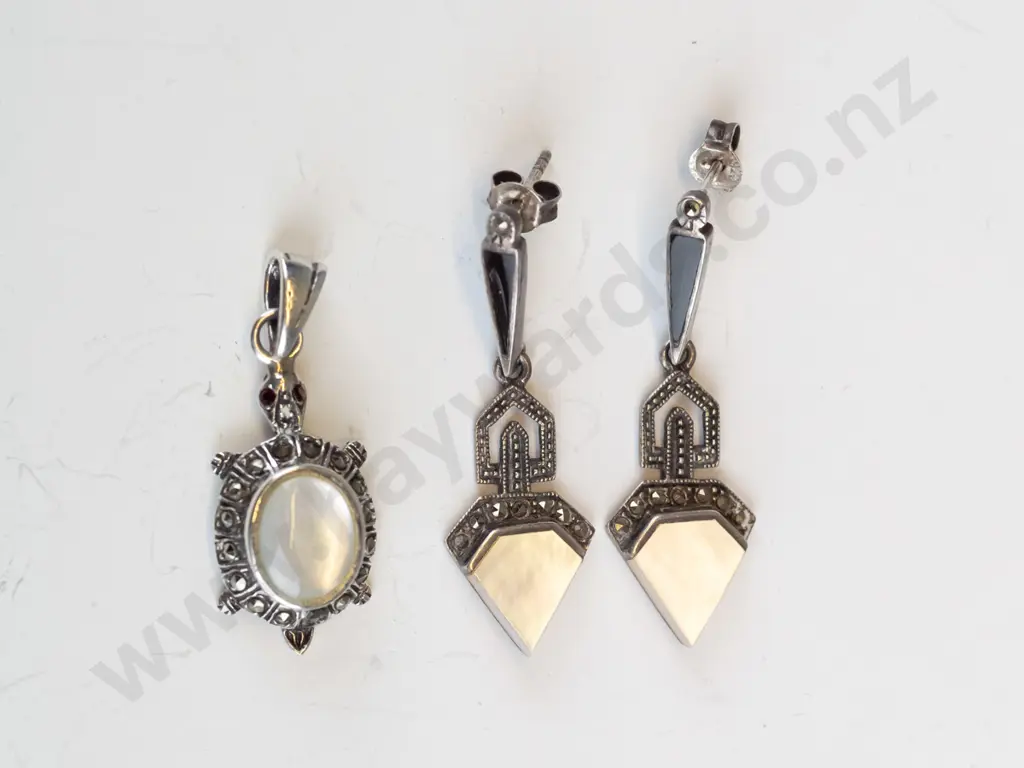 silver necklace [no chain] & pair of earrings stamped 925 Image 1++
