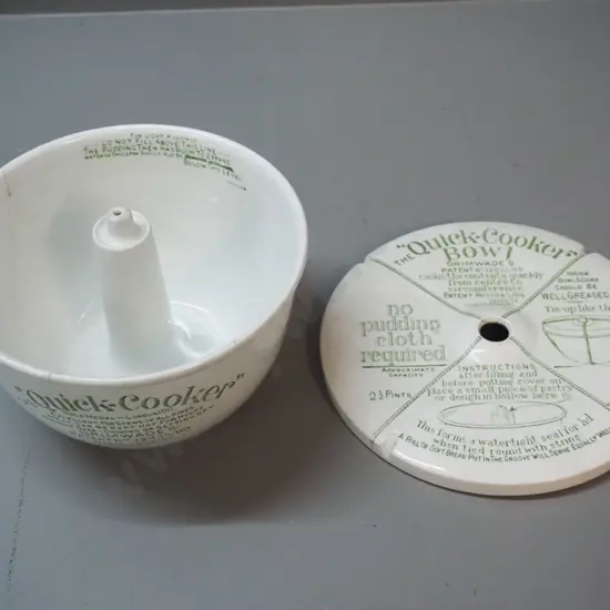 vintage Grimwades Quick Cooker bowl with lid - crack to bowl H-110 D-200