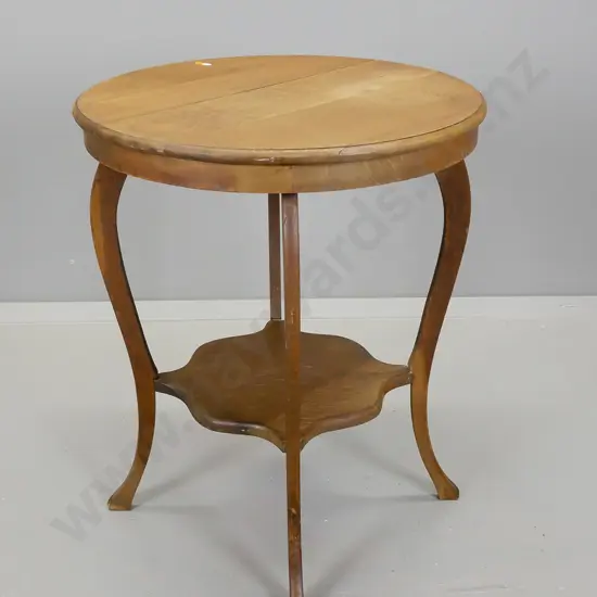 oak 2-tier round lamp table - some wear to varnish H-740 D-610