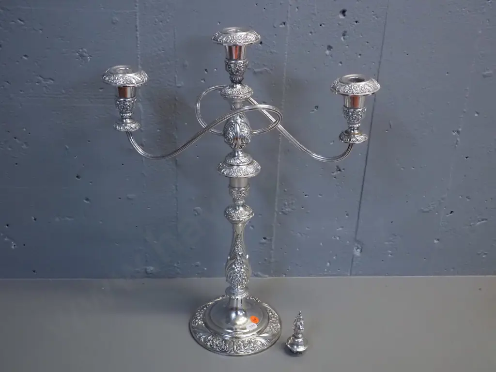3-candle silver-plated tall candelabra with one stopper - slightly loose stem connection H-520 W-360 Image 1++