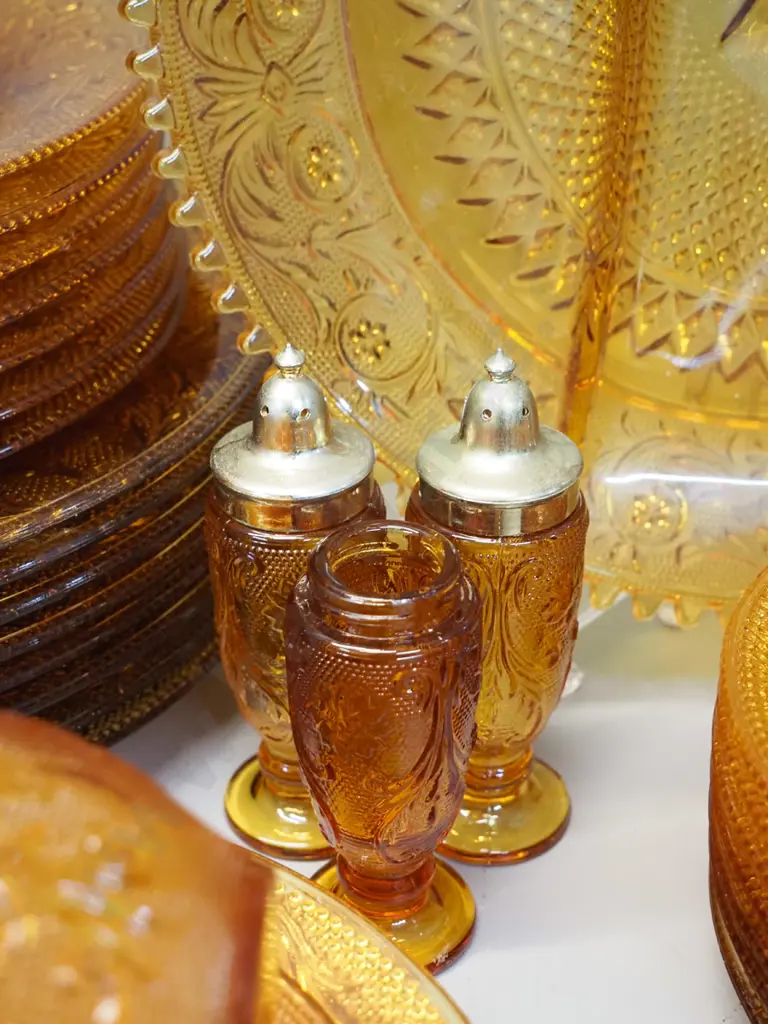 large collection of amber / marigold colour depression glass dinnerware including 8 dinner plates, 14 sides, 13 large & Image 1++