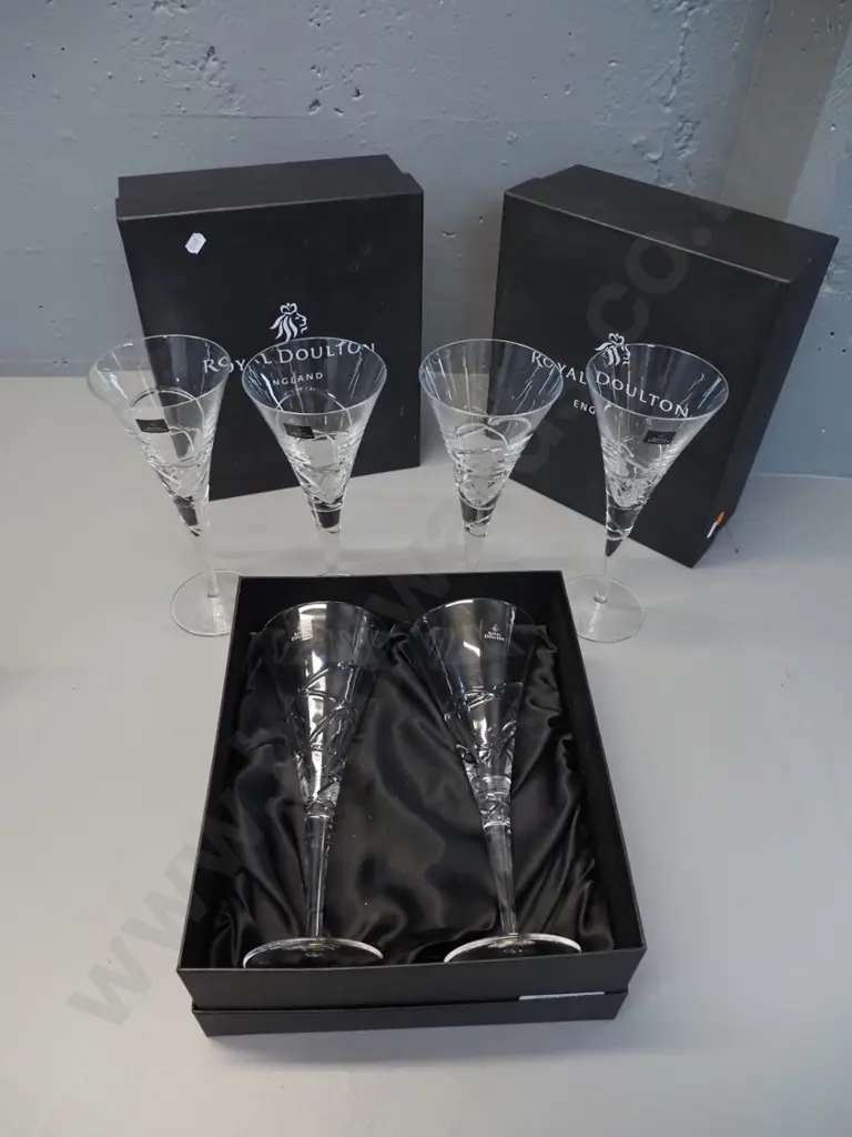 6 Royal Doulton crystal wine glasses H-250 in 3 fitted boxes marked "Saturn Wine 270ml" Image 1++