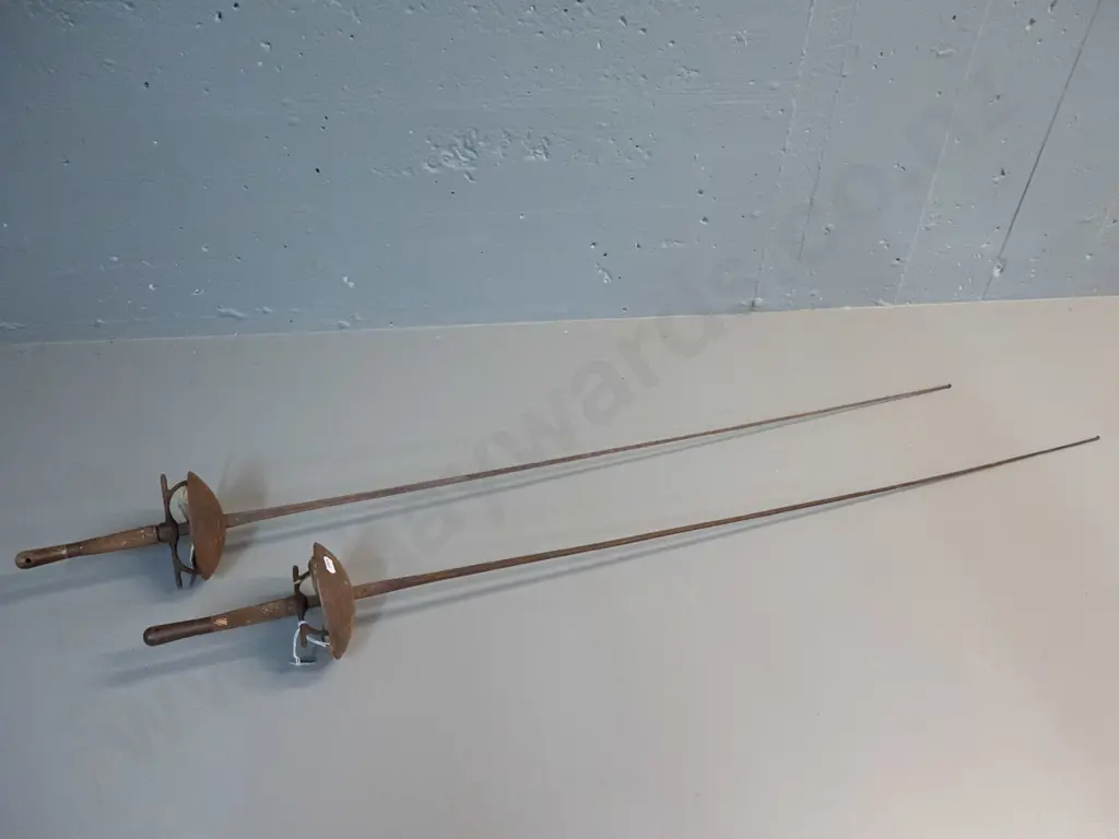 pair of vintage fencing foils with timber handles - corrosion, wear to padding and handles L-1090 Image 1++
