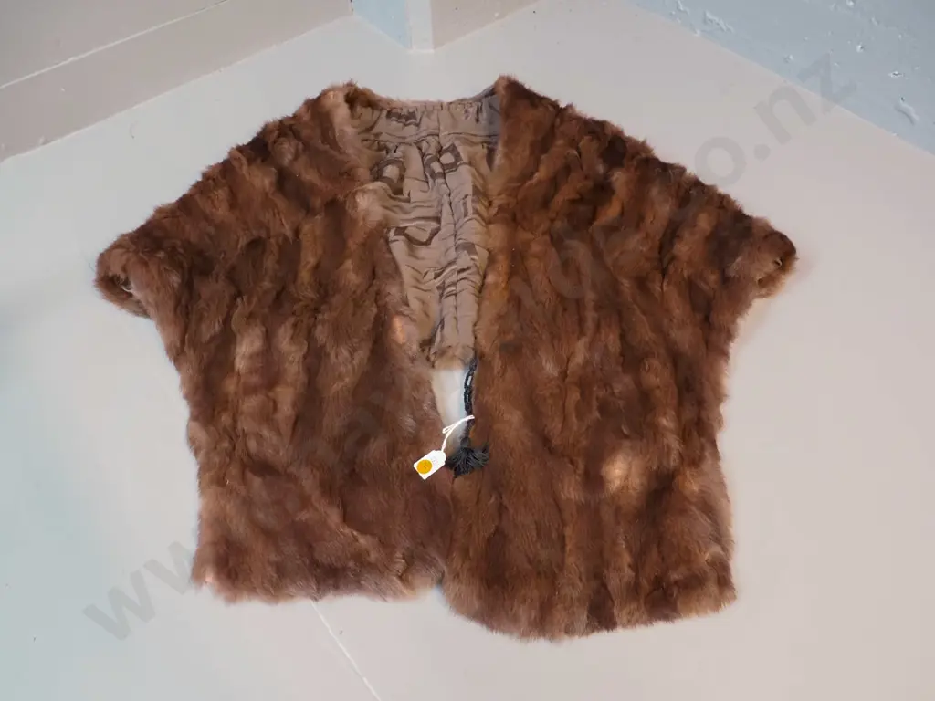 brown fur stole L-1550 H-420 Image 1++