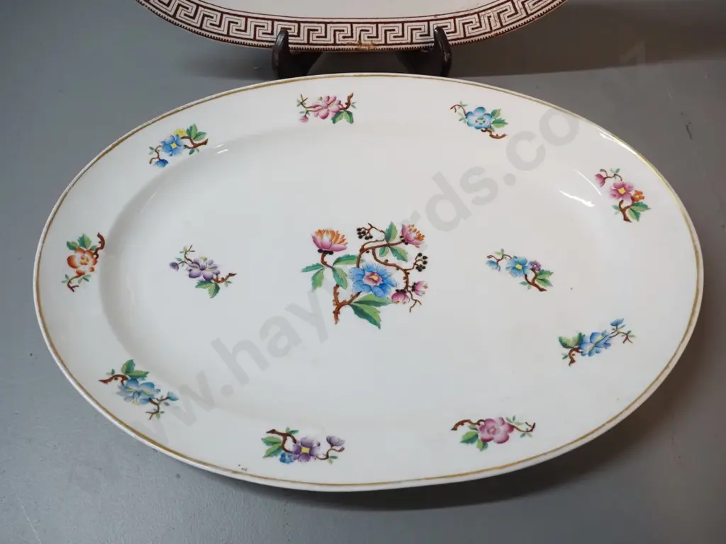 2 vintage ashetts - H&C "Etruscan" Greek key pattern, other with floral motif 445 x 320 Image 1++