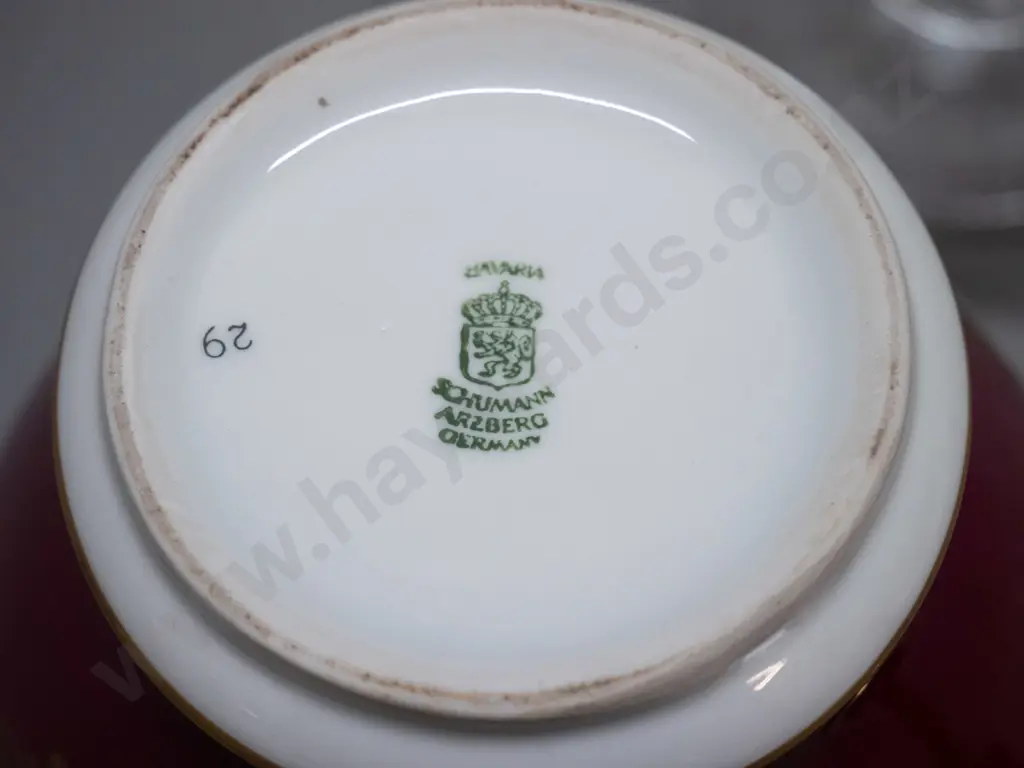 German floral cover pot H-300 and a footed crystal vase Image 1++