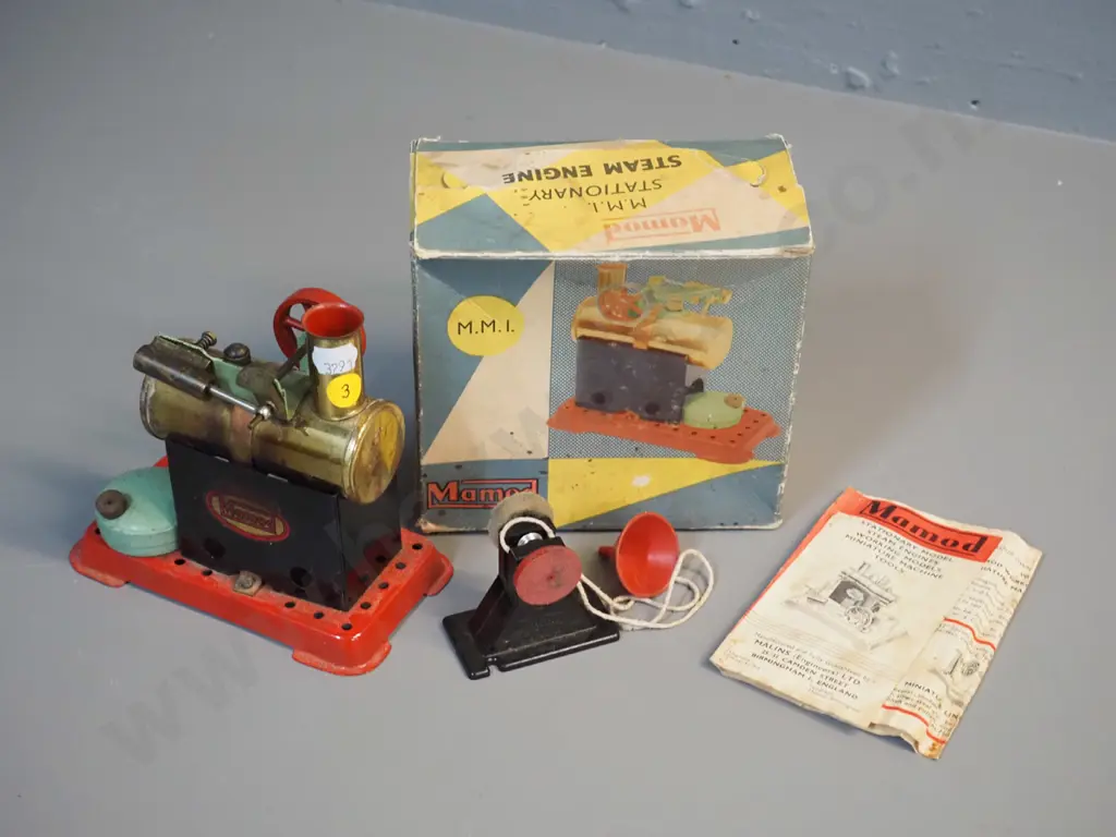 Mamod model stationery steam engine with original box and a Multum plastic flywheel H-130 L-130 W-70 Image 1++