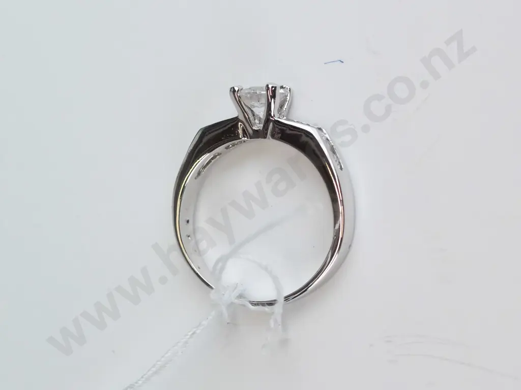 silver dress ring stamped 925 Image 1++