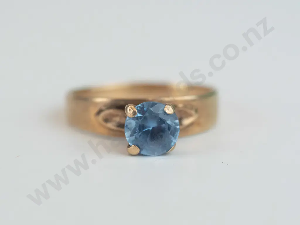 9ct light blue stone - 2.4gms Image 1++