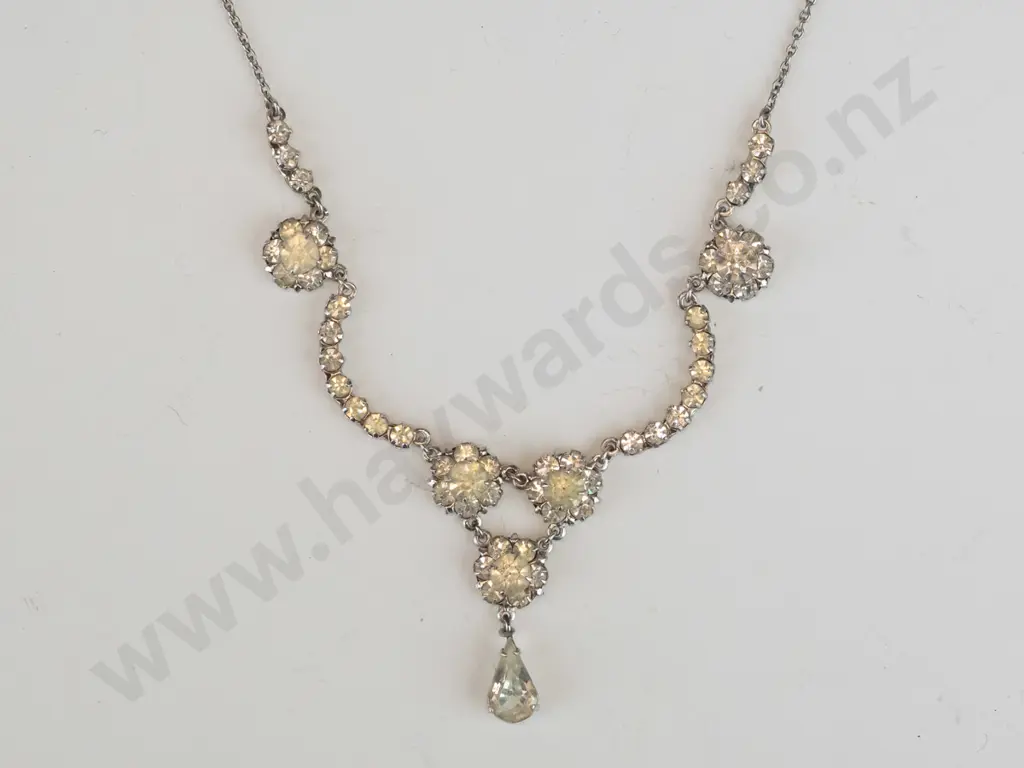costume necklace Image 1++