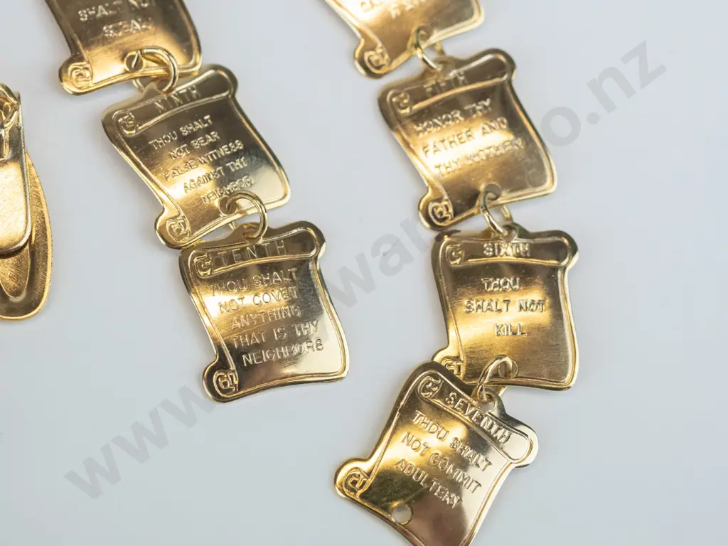 10 commandments gold plated bracelet [broken] & 2 gold plated ladies watches [1 without strap] Image 1++