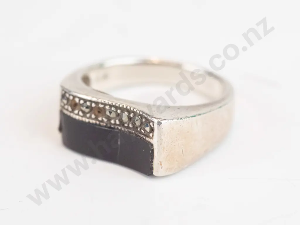 silver dress ring stamped 925 Image 1++