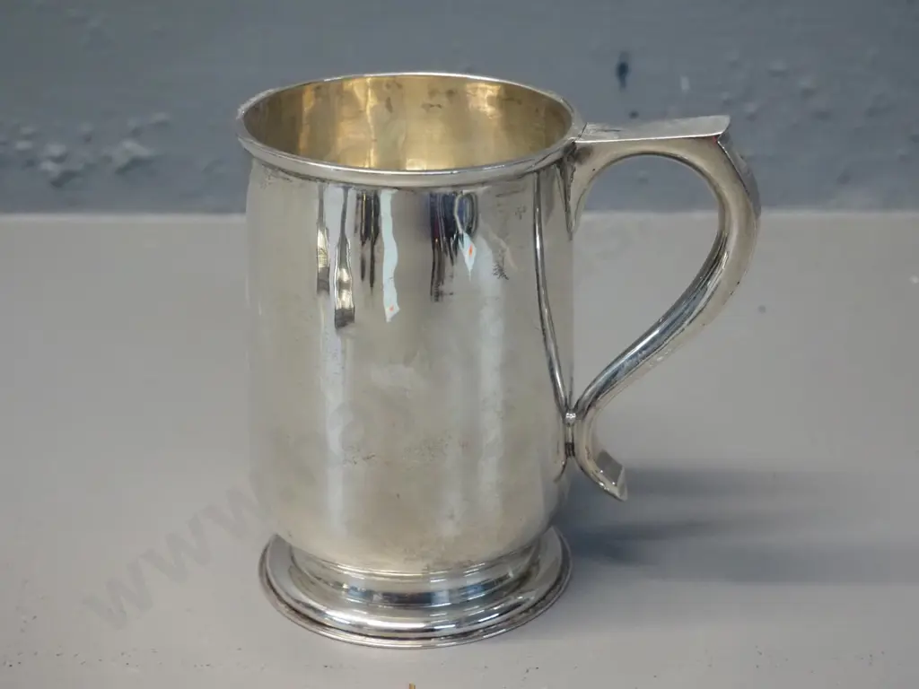 sterling silver small tankard H-110 D-70 Image 1++