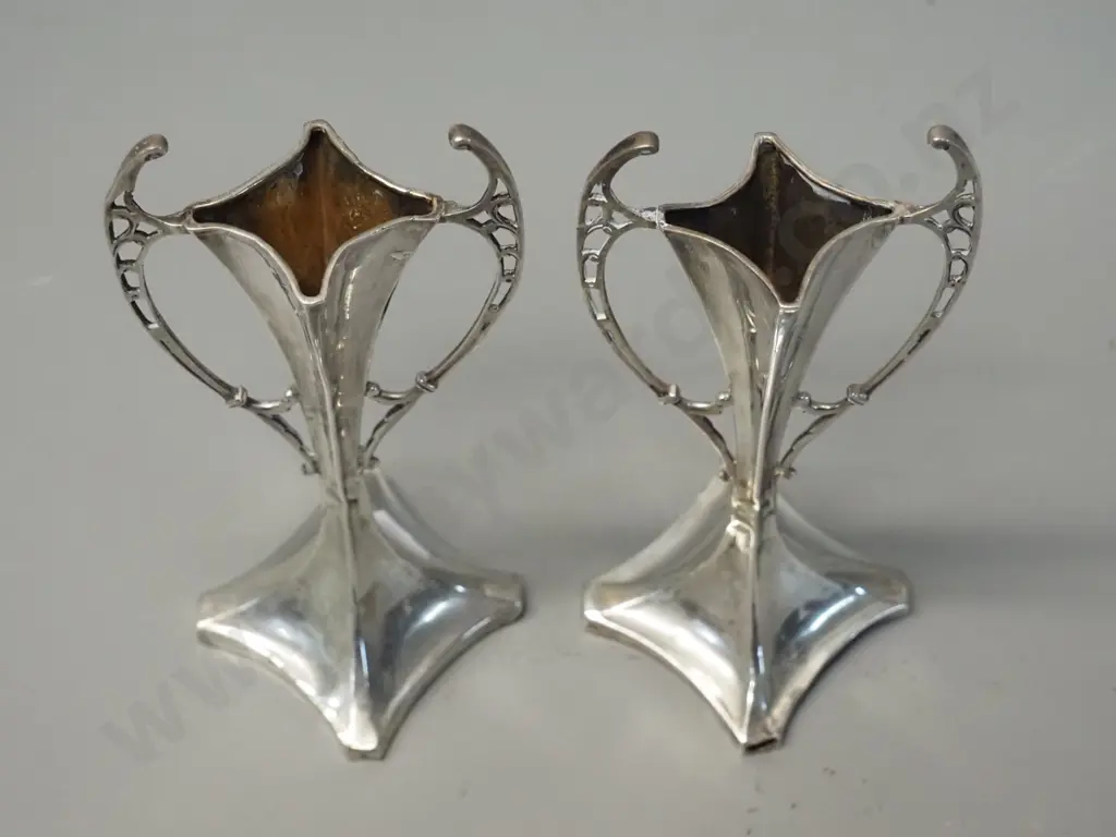 pair of sterling silver nouveau-style small vases H-150 Image 1++