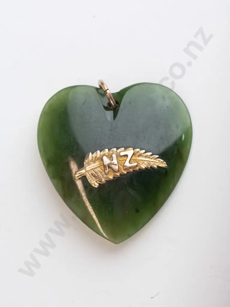 greenstone heart necklace with fern leaf NZ - no chain Image 1++
