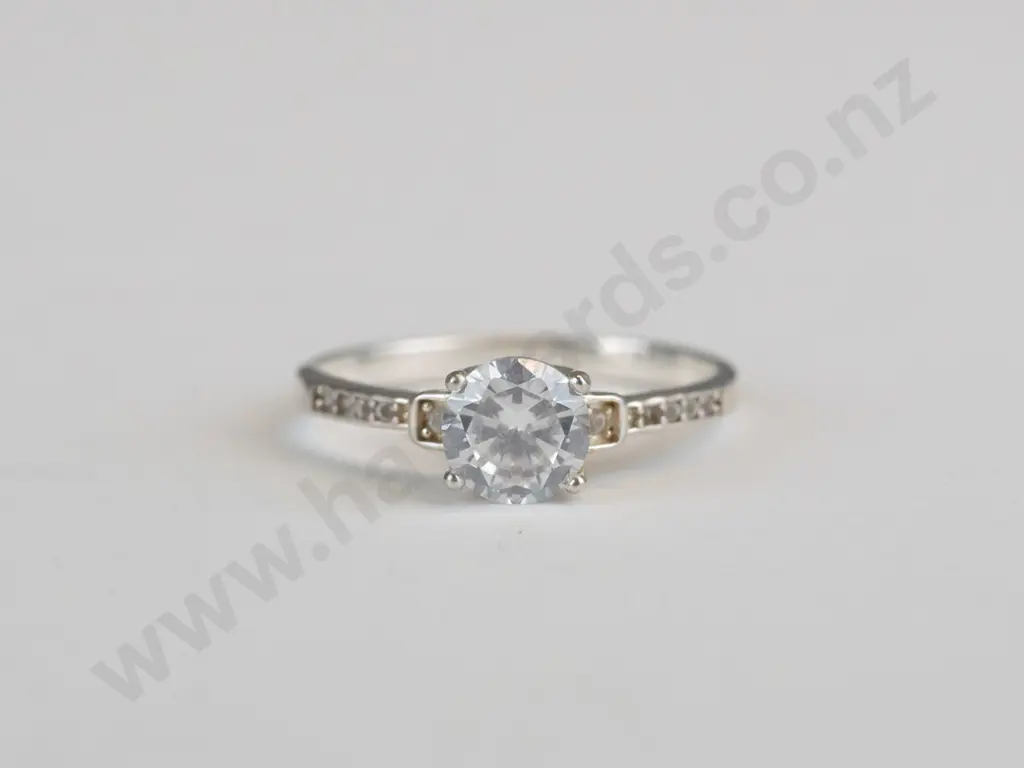 silver dress ring stamped 925 Image 1++