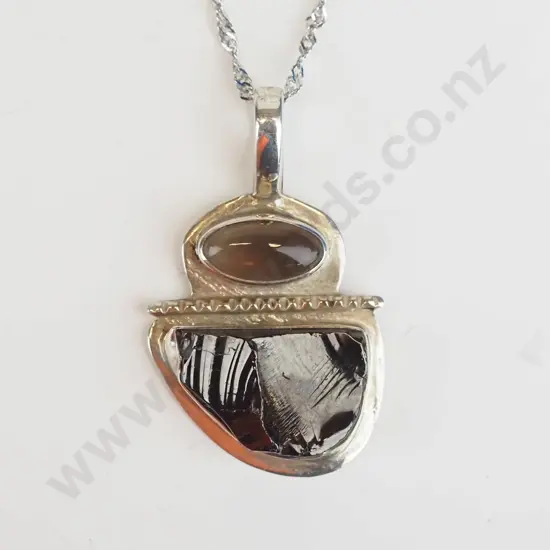 silver pendant samped 925
