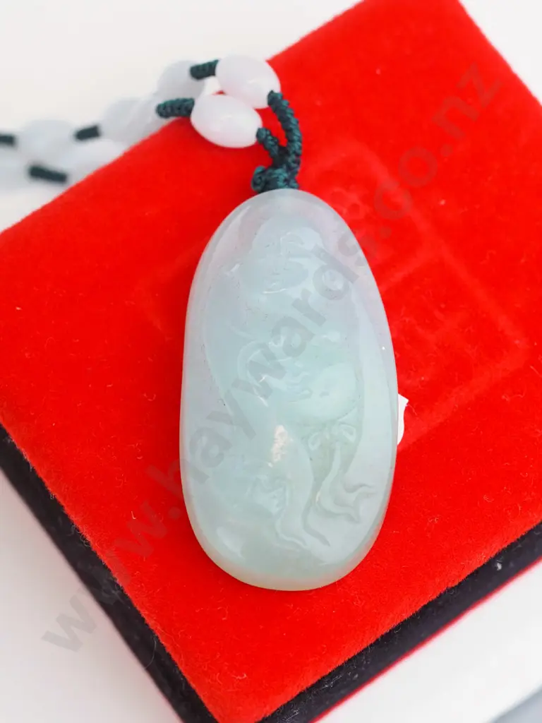 stone carved necklace Image 1++