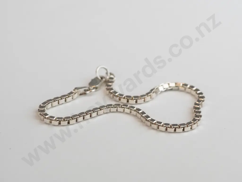 silver bracelet stamped 925 Image 1++
