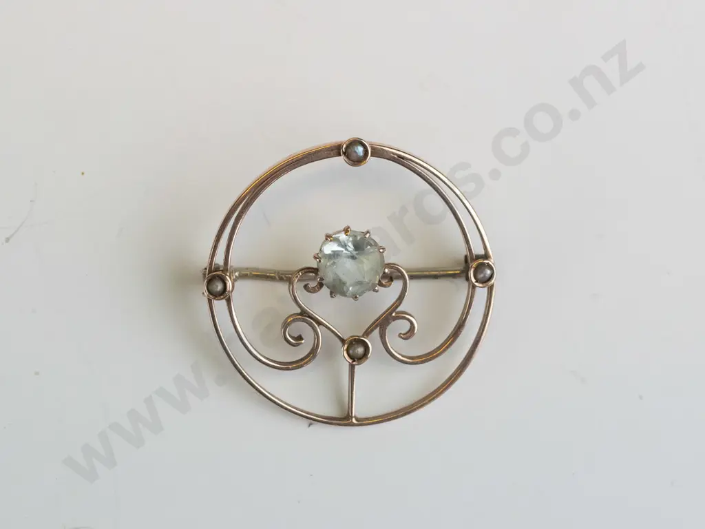 9ct light blue stone/seed pearl brooch  - 2.7 gms Image 1++
