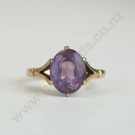 9ct amethyst ring - 2.6gms