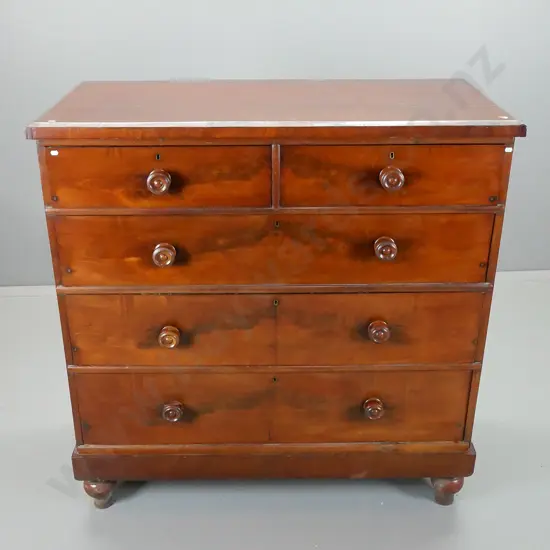 Victorian mahogany 5-drawer chest with two small drawers above three graduating long drawers,