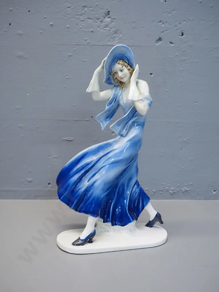 figurine of woman in the wind - H330 W190 - no maker's marks, some crazing, has had mend to base Image 1++
