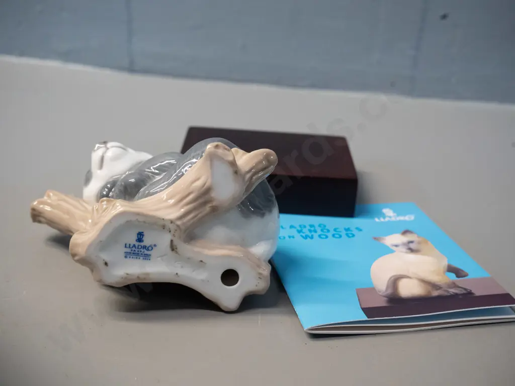 small Lladro panda figure with wooden stand & pamphlet - H-110 on base Image 1++