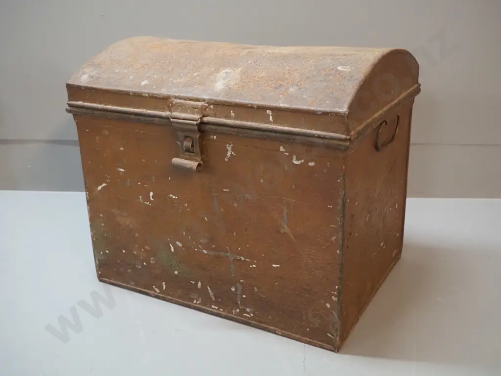 metal tin chest / large deed box with arched top, red painted interior, 2 handles, general wear H-320 W-360 D-260 Image 1++