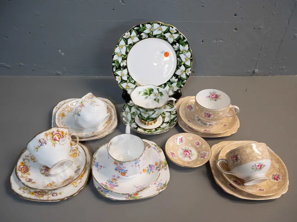 Royal Albert bone china - 5 trios including 2 'Devonshire Lace' a Trillium cup, saucer and small cake plate D-205 Image 1++