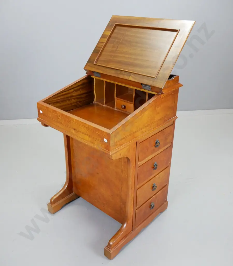 reproduction walnut Davenport desk with tooled leather insert to top, inlaid rosewood stringing, 4 side drawers, Image 1++