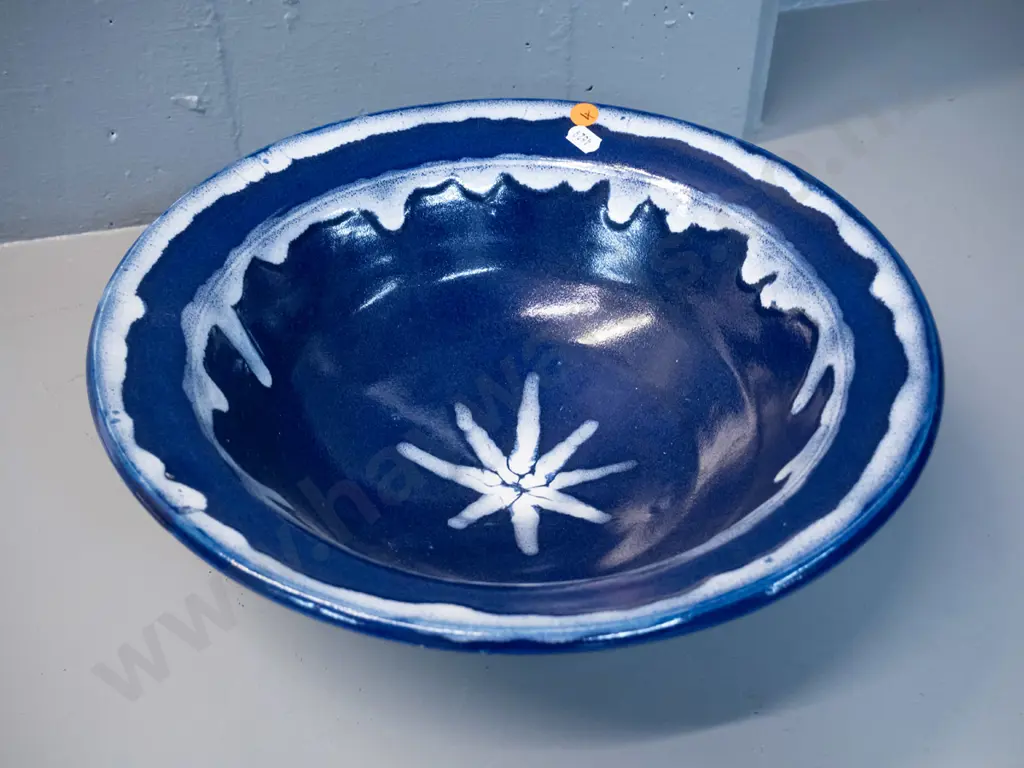 Mitch Taylor / Harbour View Pottery Ravensbourrne studio pottery bowl - H-120 D-340 Image 1++