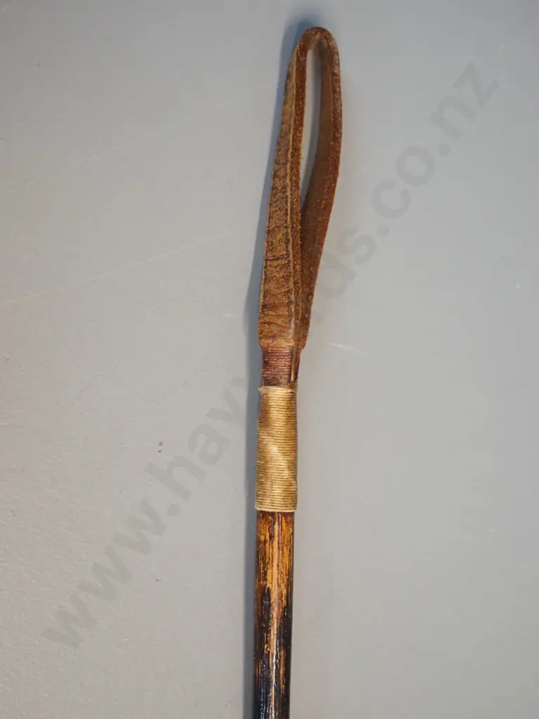 riding crop with horse head finial L-720 - some wear Image 1++