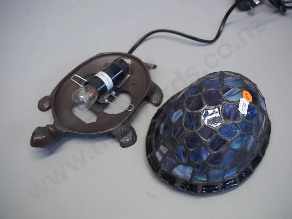 vintage style turtle table lamp with cast metal base, leadlight shade H-120 L-200 W-140 Image 1++