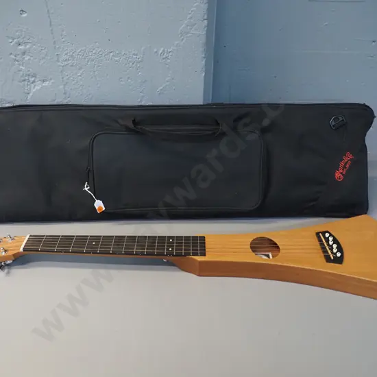 Martin "The Backpacker" compact guitar with padded soft bag - guitar L-900